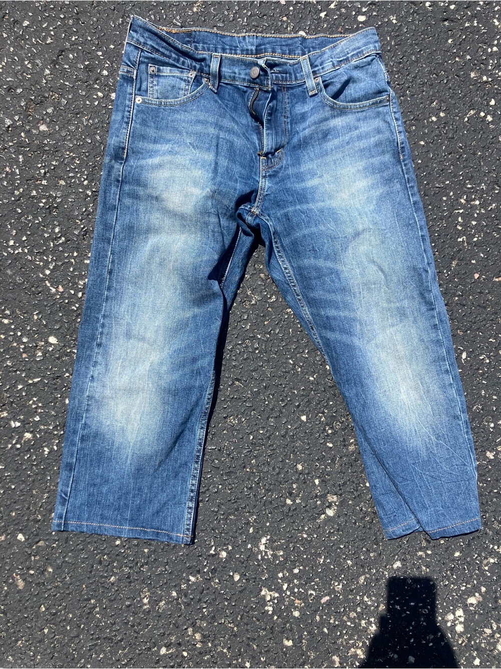 Levi's Relaxed Fit Cropped Y2K Faded Blue Jeans